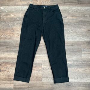 Hollister Black Ultra High Rise Mom Jean Size 27